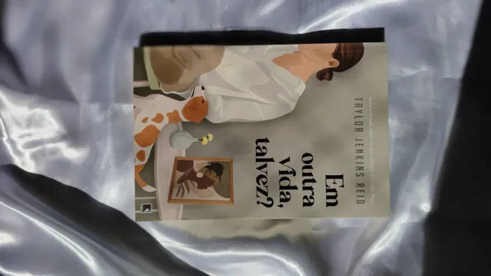 Livro Em outra vida, talvez? 