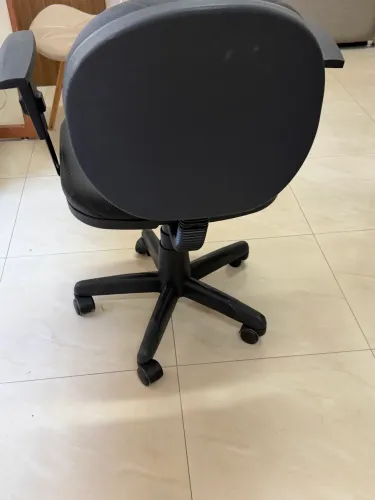 Cadeira de escritorio com rodinha