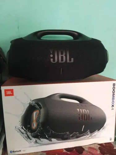 Bombox 4