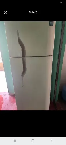 Vende-se geladeira com defeito
