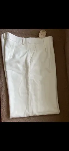 Calça branca em alfaiataria 