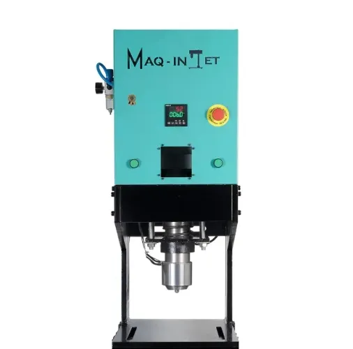 INJETORA PLÁSTICOS MINI MAQINJET 6000P
