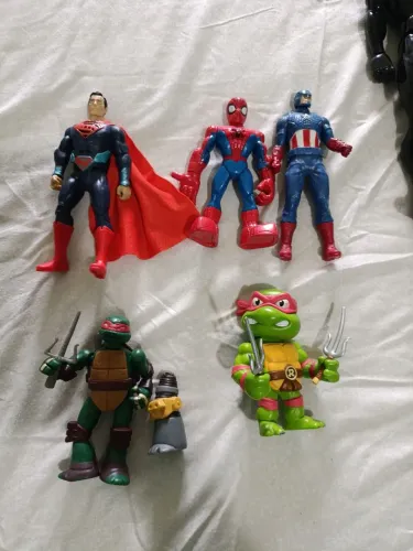 Super heróis 15cm