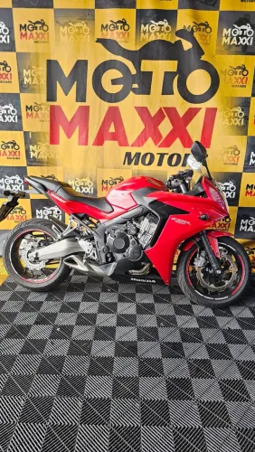 MOTO HONDA CBR650F ESPORTIVA