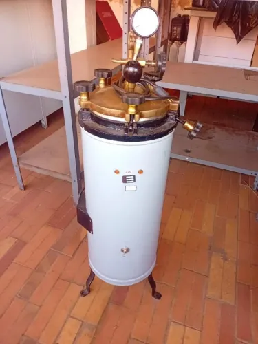Autoclave a venda !!ótimo preço!!usado! Revisado