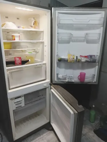 Geladeira INVERSE - INOX - RETIRADA MESSEJANA