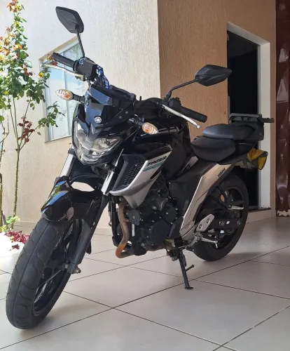 MOTO YAMAHA FZ25 ANO 2021.