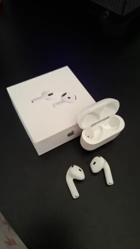Air Pods 4 Original com Cancelamento de Ruído em perfeitas condições