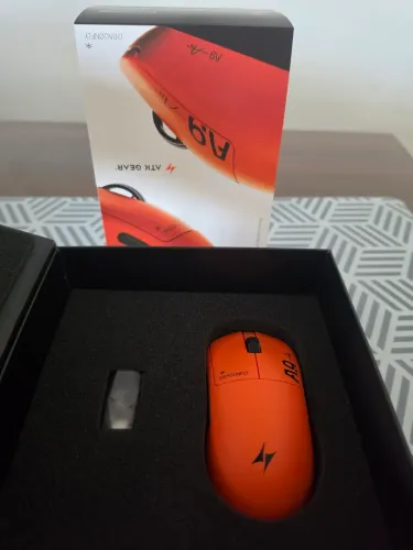 Mouse Gamer Sem Fio ATK Dragonfly A9 Air 47g 8K PAW3950 Laranja