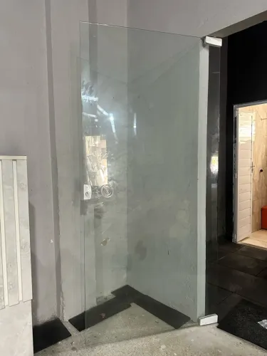 Porta de vidro $850