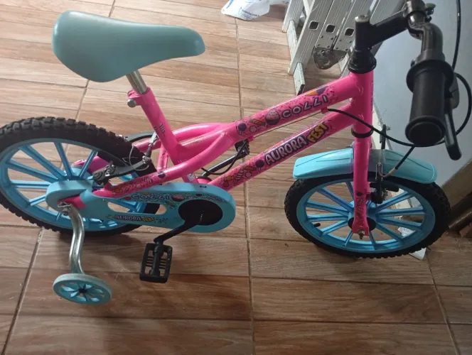 Vende_se bicicleta infantil