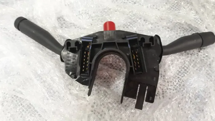 CHAVE DE SETA COMPLETA COM LIMPADOR TRASEIRO DO ESCORT ZETEC ANO 2000