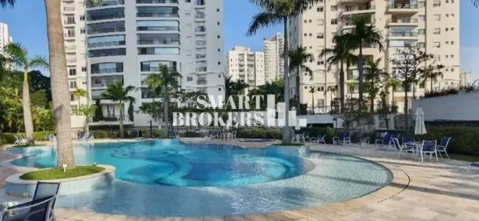Apartamento reformado, semi mobiliado com 3 suítes para locação, 185 metros e 3 vagas, San