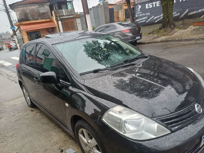 Nissan Tiida SL 1.8/1.8 Flex 16V Mec. 2012