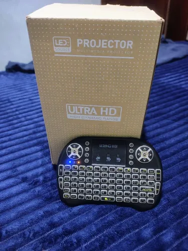 Projetor HY300