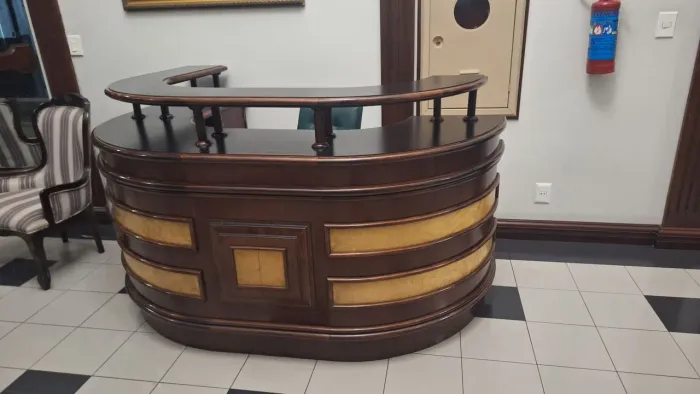 Balcão de recepção loja portaria