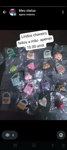 Chaveiro artesanal de pérolas