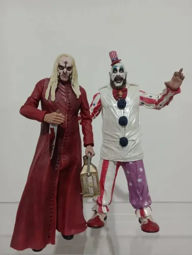 Capitão Spaulding e Otis Neca Cult Classics 