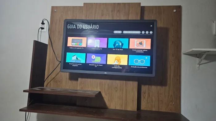 TV LG 32 e Painel