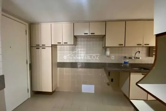 Apartamento : Padrão / Residencial / Leblon