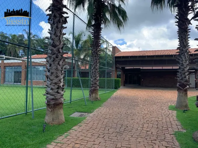 Casa de Luxo no Centro de Chapada dos Guimarães-MT: 5 Quartos, 5 Suítes, 6 Salas, 4 Vagas 
