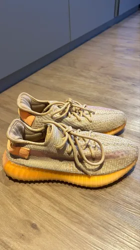 Tênis Adidas Yeezy Boost 350 v2 Clay