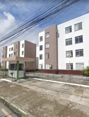 Alugo quarto para MENINAS