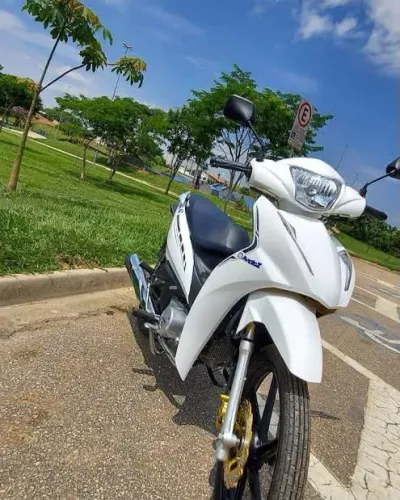 Moto Avelós 2025 R$ 9.500