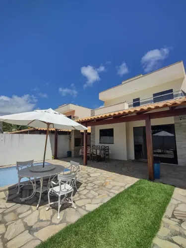 Casa nova com 3 suítes climatizadas em Carapibus