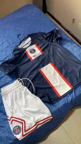Camisa e short PSG Jordan Nike