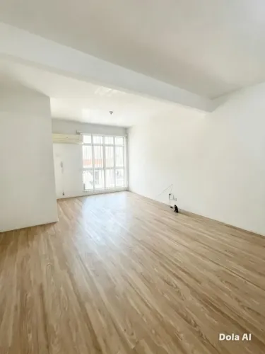 Sala Comercial na Djalma Batista - 40m2 - Estacionamento - 9 8 1 6 5 2 7 1 5