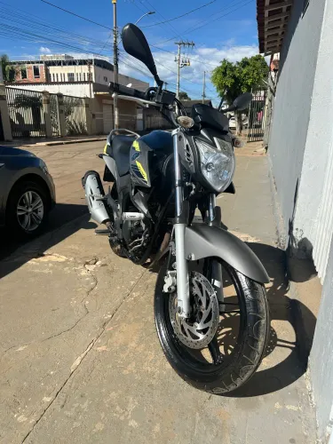 Vende - se Fazer 250