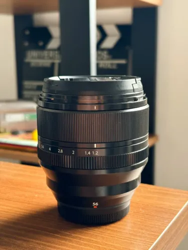 Lente FUJIFILM XF 56mm f/1.2 R WR