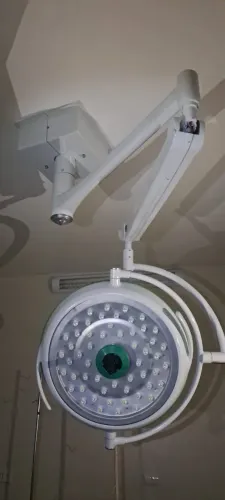 Foco de teto Led ORTOSSÍNTESE disponível