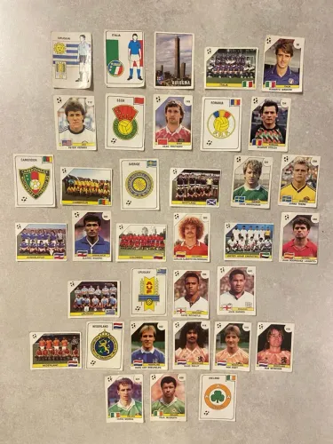 Lote de figurinhas da Copa do Mundo de 90 seleções e craques diversos