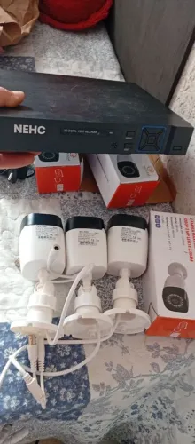 Gravador DVR com HD e 3 câmeras novas aplicativo xmeye