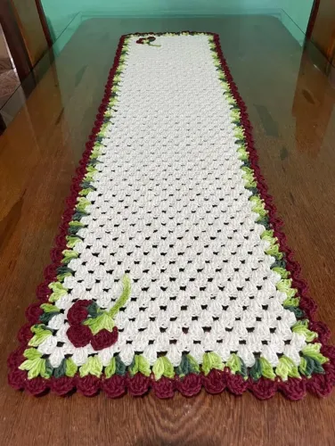 Trilho de mesa de crochê