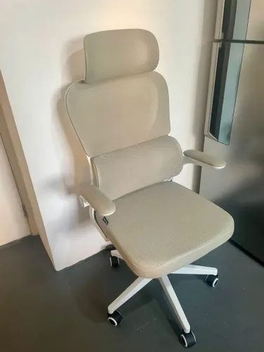 Cadeira Escritório Ergonômica B500 Luvinco Cor Cinza Com Suporte Lombar Estofado Mesh