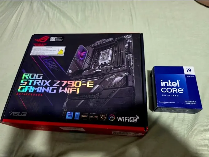KIT Placa mãe Asus Rog Strix Z790-E + I9 14900KF