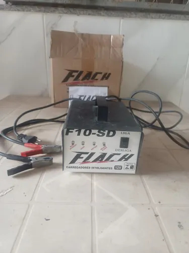 Carregador bateria automotiva Flach 12 volts