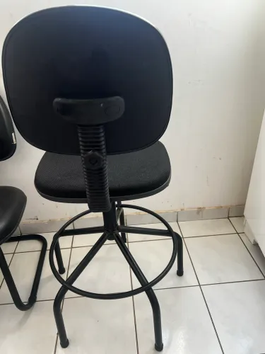 Cadeira giratória de recepção