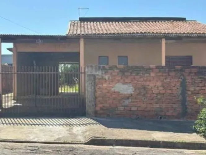 Casa no Parque Residencial Itamarati em Adamantina/SP