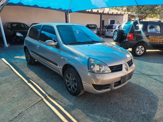 Renault Clio Authentique Hi-flex 1.0 16V 3P 2006