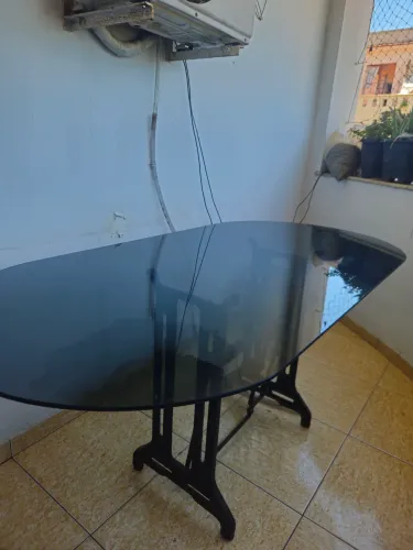 Mesa de Vidro Fumê Grande 159x80 - Ótimo Estado
