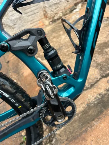 Vendo Bicicleta Sense Mtb Invictus Pro Full 2024 12v simi nova