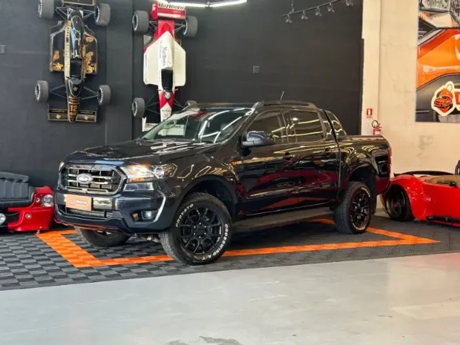Ford Ranger Black 2.2 4X2 CD Diesel AUT 2023
