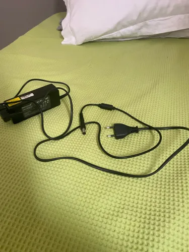 Carregador de notebook DELL