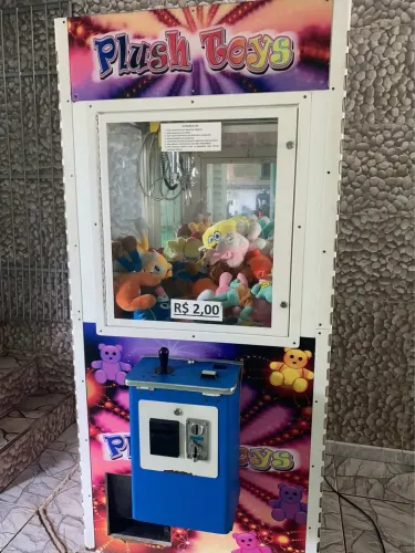 Máquina de pelúcias investimento