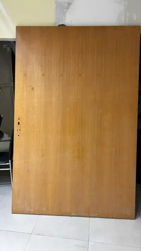 Porta 1 linha medindo 1,40 x 2,20