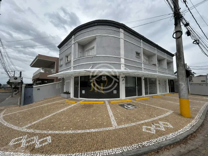 Prédio Misto à Venda no Bairro Vila Bela Vista, em Itatiba - SP